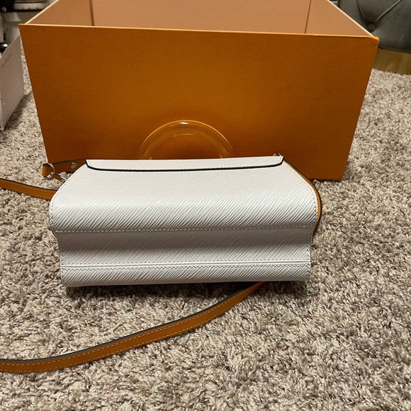 Never used… with box and canvas bag and all tags - Picture 7 of 12